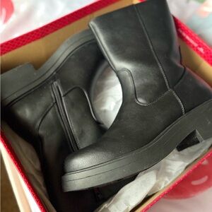 Kelly & Katie Black Platform Zip-Back Heeled Boots